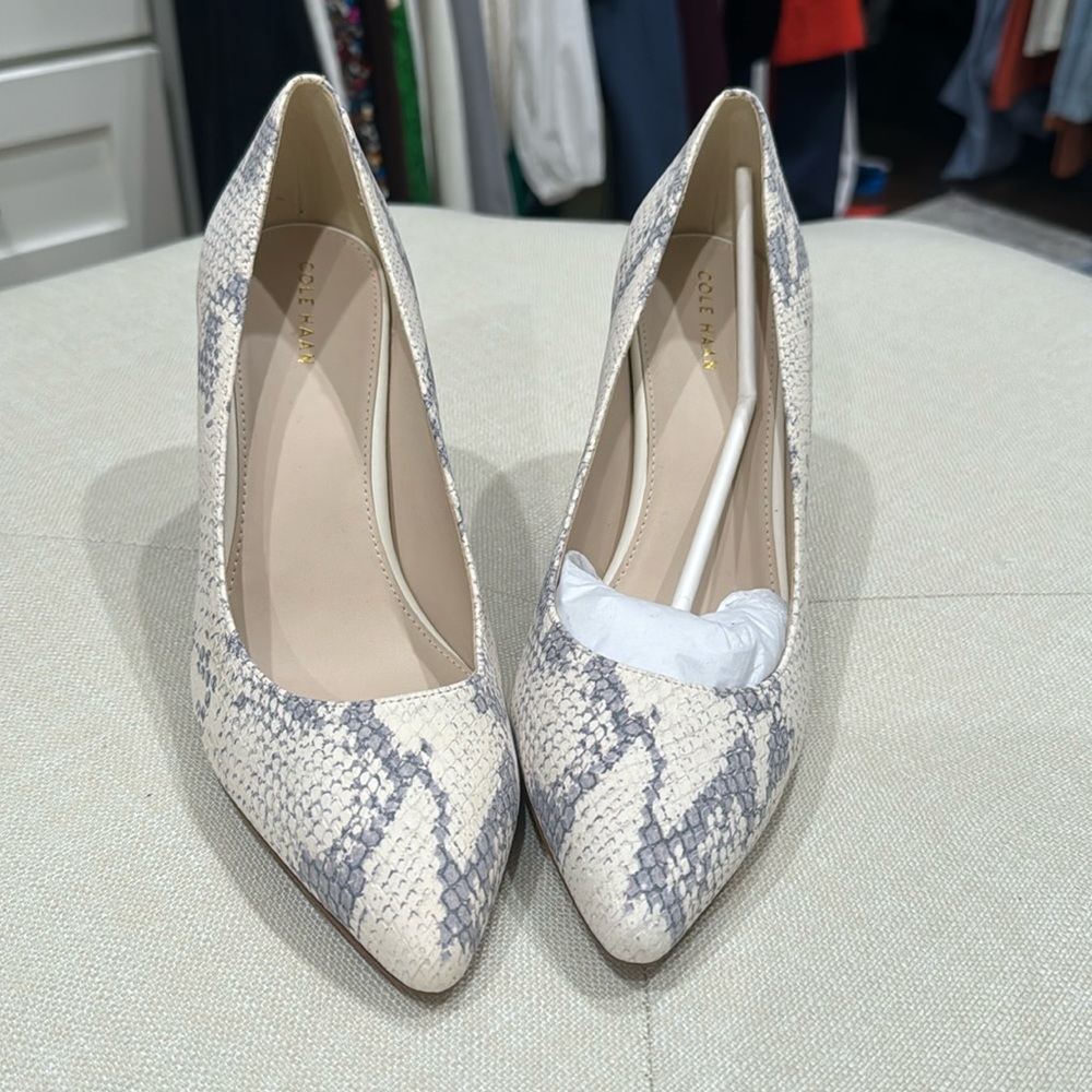 Cole haan pumps